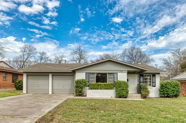 2712 Leith Avenue, Fort Worth, TX 76133