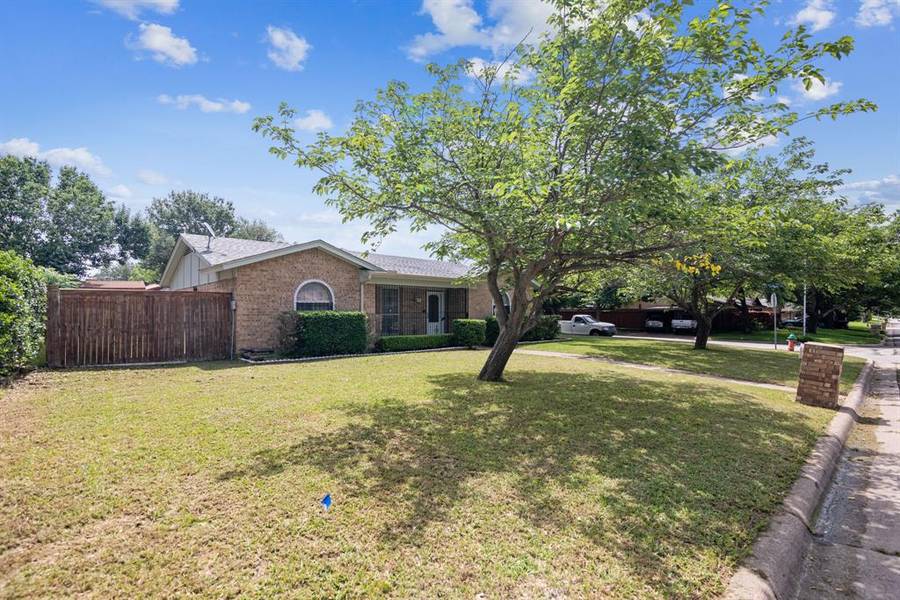 5732 Denise Drive, Haltom City, TX 76148