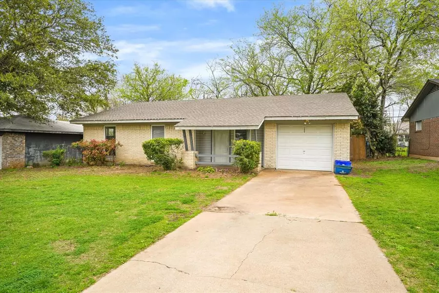 306 Linklea Drive, Duncanville, TX 75137