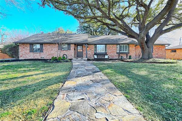 3016 Phyllis Lane, Farmers Branch, TX 75234