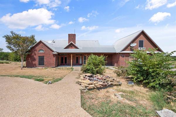 8570 Fm 55, Blooming Grove, TX 76626