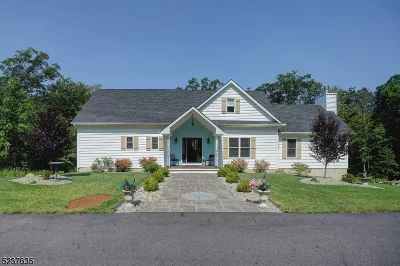 62 Leslie Dr, West Milford Twp., NJ 07480