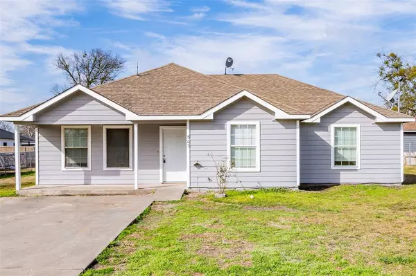 Leonard, TX 75452,503 S Sycamore Street