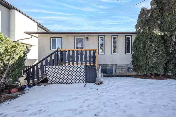 Calgary, AB T3B 1Z8,8511 47 AVE NW