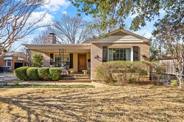 6374 Greenway Road, Fort Worth, TX 76116