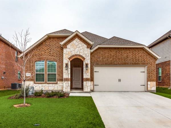 10920 Summer Rain Boulevard, Aubrey, TX 76227