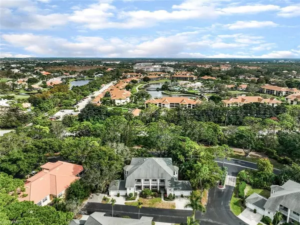 Naples, FL 34110,15116 Royal Fern CT B-200