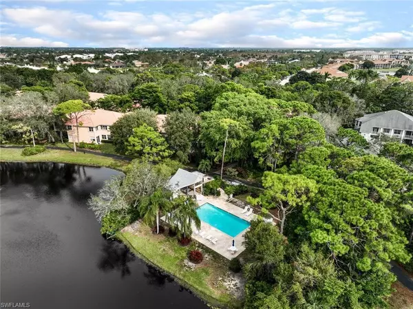 Naples, FL 34110,15116 Royal Fern CT B-200