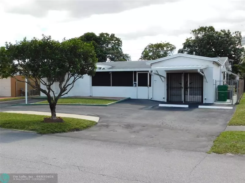 7736 Fairway Blvd, Miramar, FL 33023