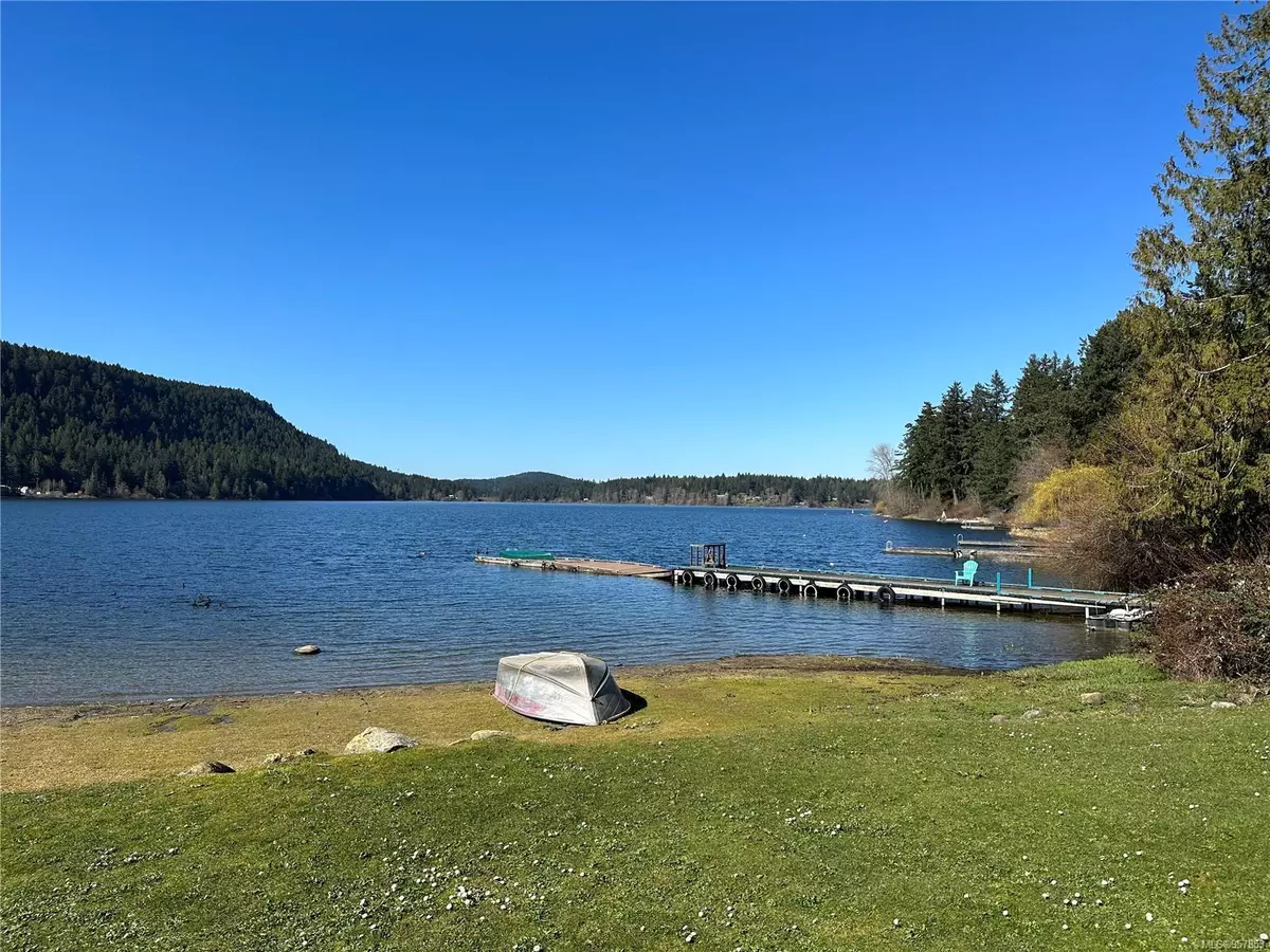 Salt Spring, BC V8K 1M1,1136 North End Rd #8