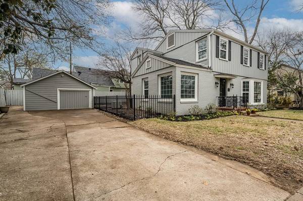 1912 S Robertson Avenue,  Tyler,  TX 75701