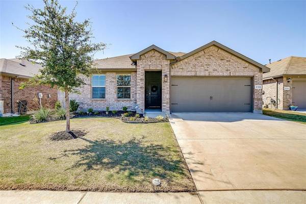 2108 Blythwood Trail,  Fort Worth,  TX 76108