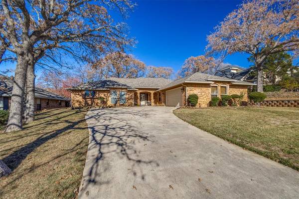 327 Inverness Drive, Trophy Club, TX 76262