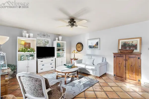 10 N 33rd ST, Colorado Springs, CO 80904