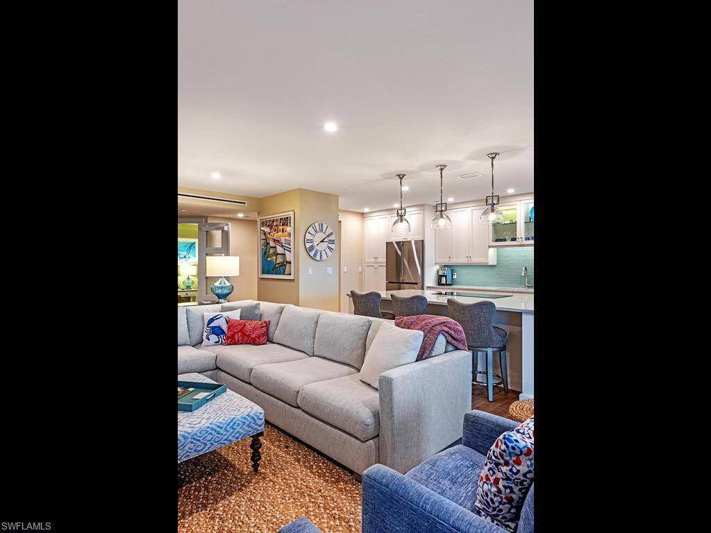 Naples, FL 34108,8990 Bay Colony DR 902