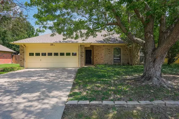 Denton, TX 76209,3816 Yellowstone Place