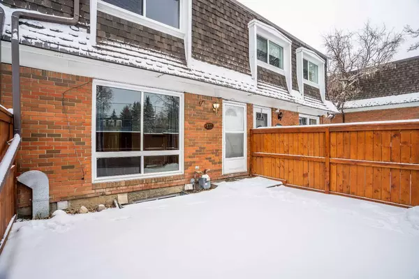 Calgary, AB T2W 1H6,330 Canterbury DR SW #172