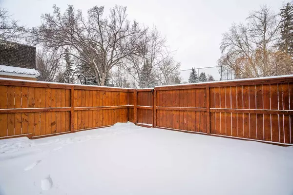 Calgary, AB T2W 1H6,330 Canterbury DR SW #172