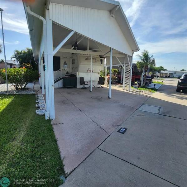 Okeechobee, FL 34974,6630 SE 53rd Ln