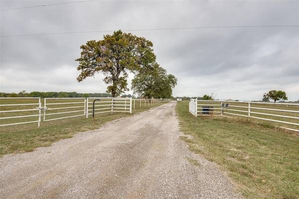 13601 Alexander Road, Pilot Point, TX 76258