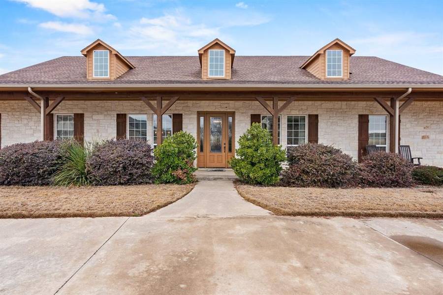 2245 Nottaway Drive, Cleburne, TX 76033