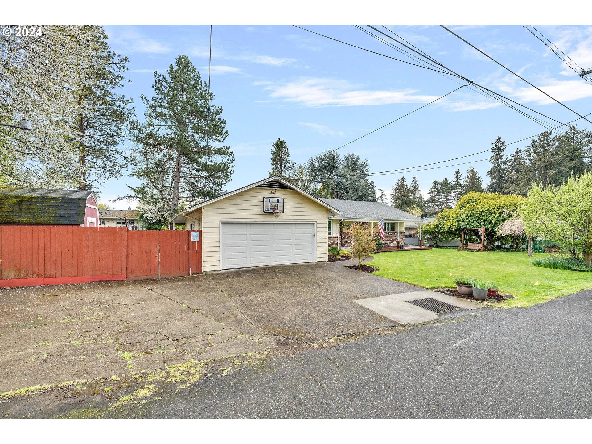 Homes for sale 3102 SE VINEYARD RD, Milwaukie, OR 97267 MLS241...