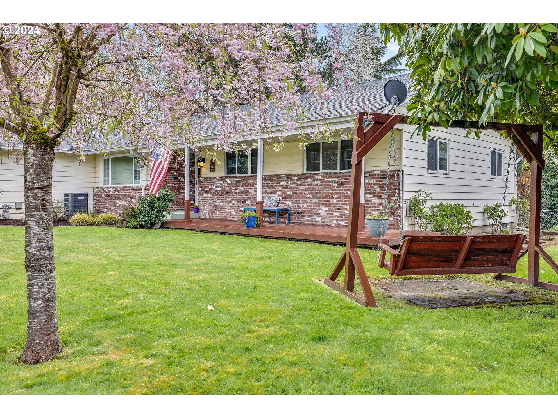 Homes for sale 3102 SE VINEYARD RD, Milwaukie, OR 97267 MLS241...