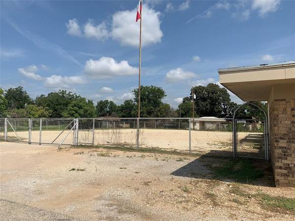 Coleman, TX 76834,215 Santa Anna Avenue