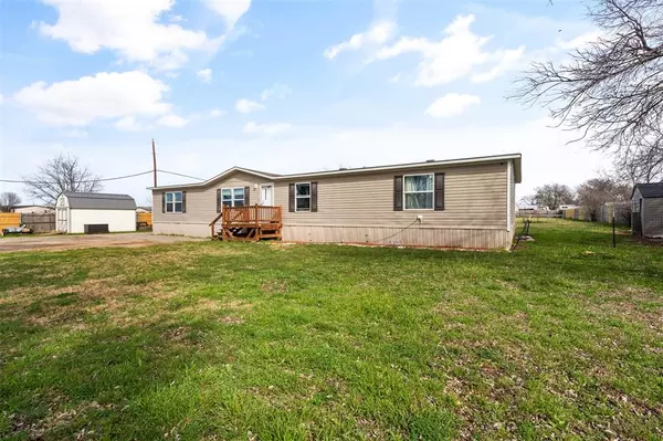 Joshua, TX 76058,8416 County Road 1010