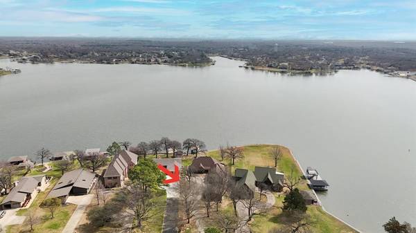 122 Noweta Place, Lake Kiowa, TX 76240