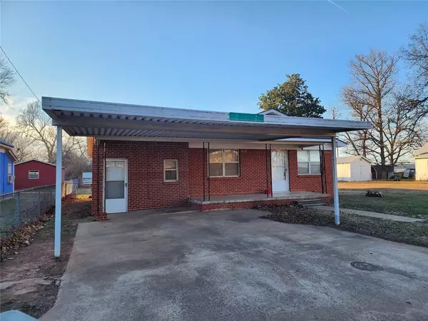 219 Sycamore Street, Pauls Valley, OK 73075