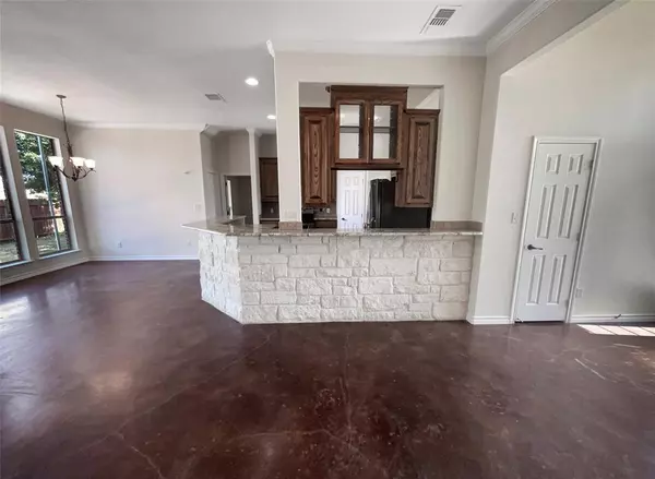 Granbury, TX 76049,917 Winding Road