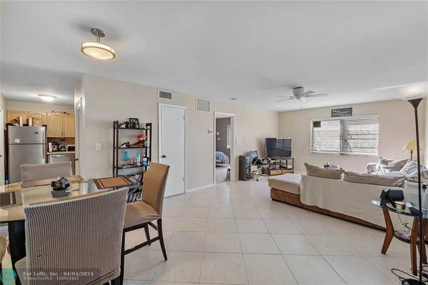 Wilton Manors, FL 33305,12 NE 19th Ct  #217A