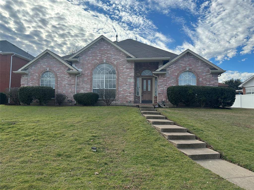 420 Summertree Lane, Desoto, TX 75115