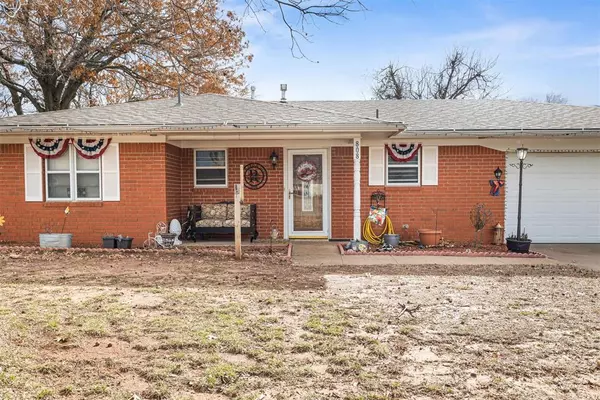 Marlow, OK 73055,808 W Osage Street