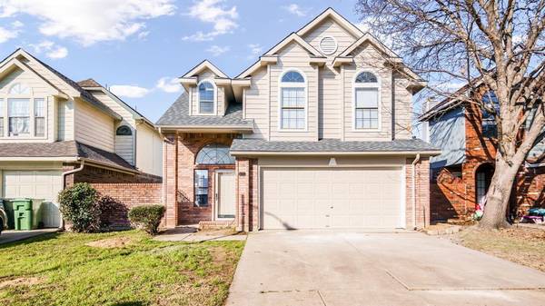 6721 Driffield Circle E, North Richland Hills, TX 76182