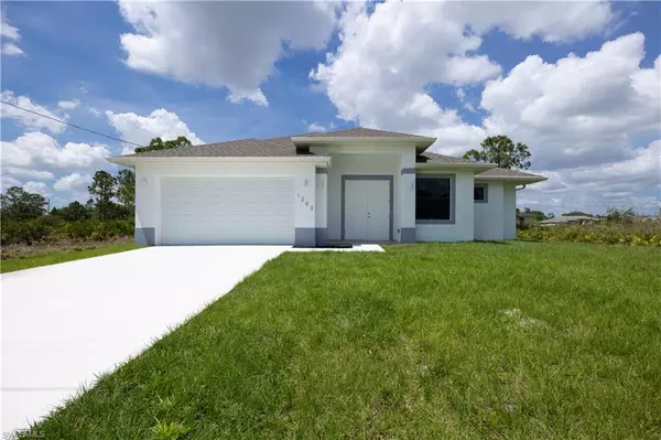 937 Gleason ST, Lehigh Acres, FL 33974