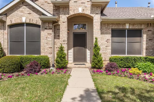 2617 Hollow Ridge Drive, Denton, TX 76210