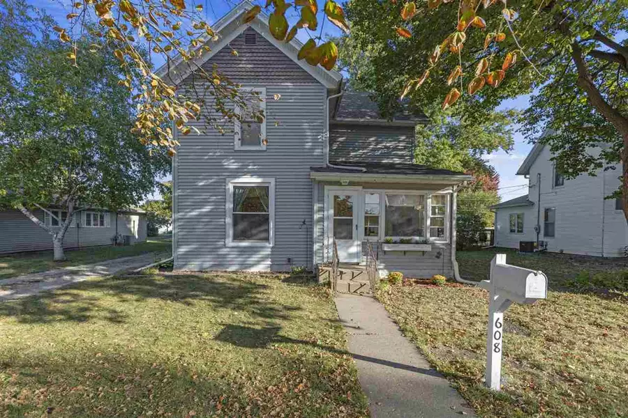 608 E Jefferson Street, Washington, IA 52353