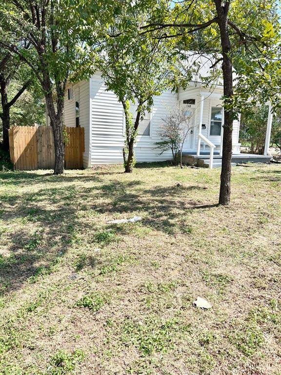 1513 South Freeway,  Fort Worth,  TX 76104