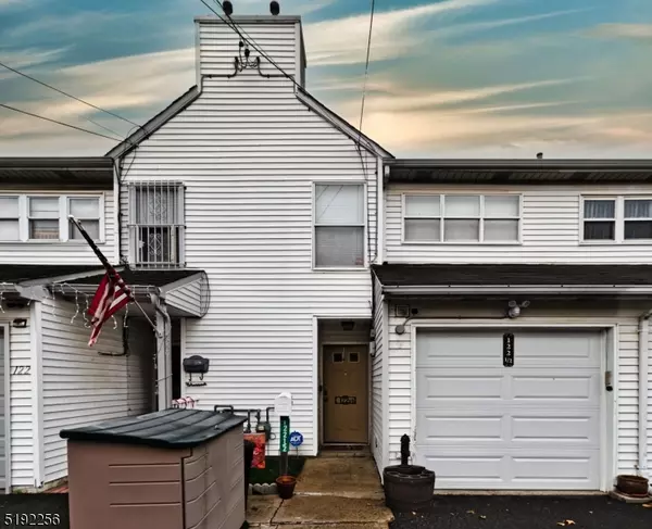 122 1/2 Clark Pl, Elizabeth City, NJ 07206