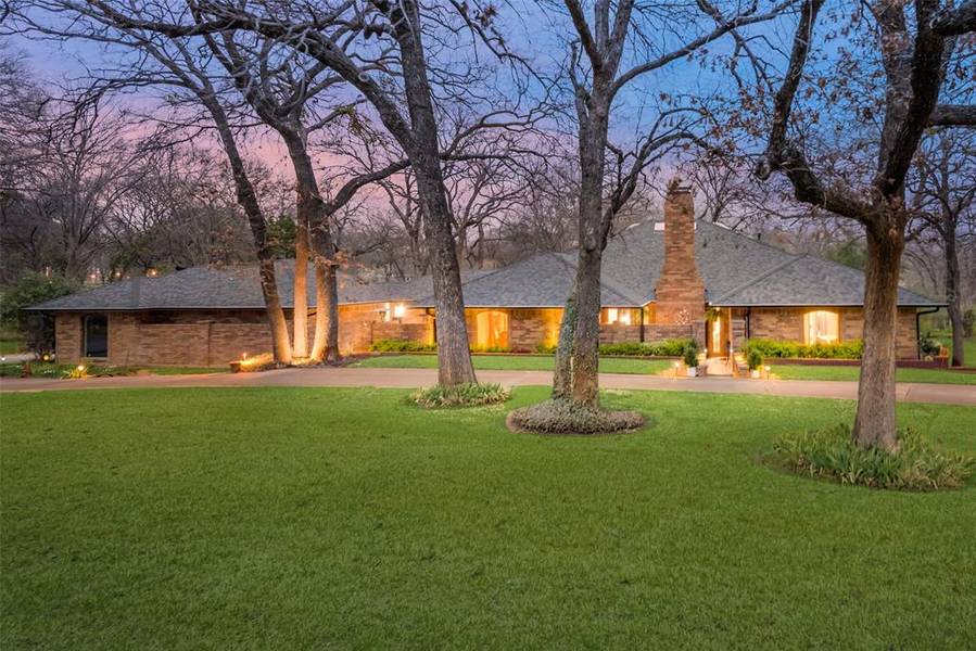 200 Lakeland Drive, Highland Village, TX 75077