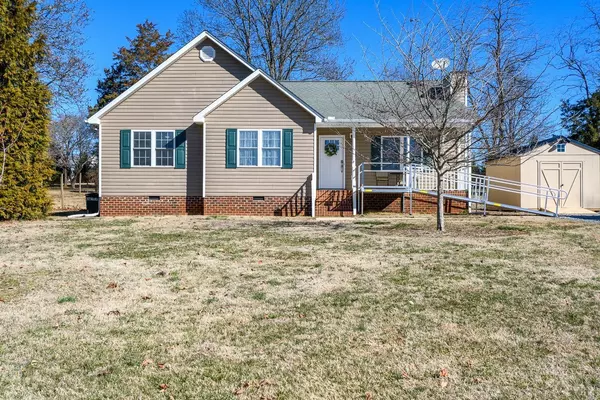 1063 Bellevue RD, Forest, VA 24551