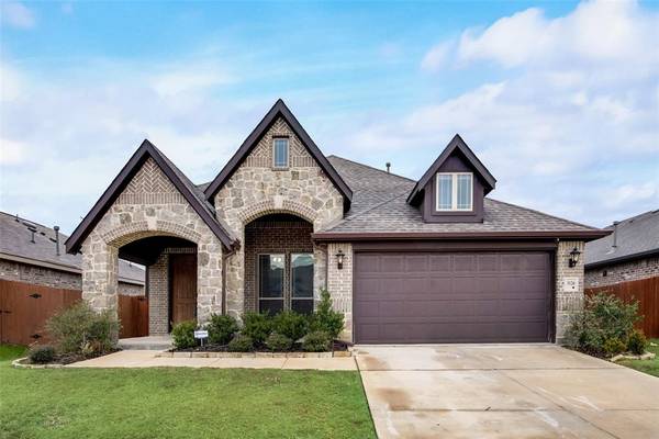 3126 Stonehaven Lane, Heartland, TX 75126