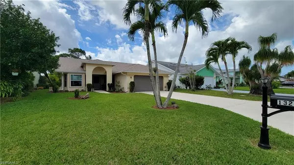 1324 Monarch CIR, Naples, FL 34116