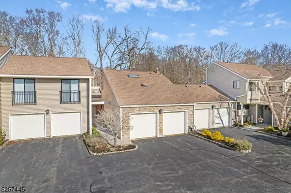 11 Sarazen Ct, Florham Park Boro, NJ 07932