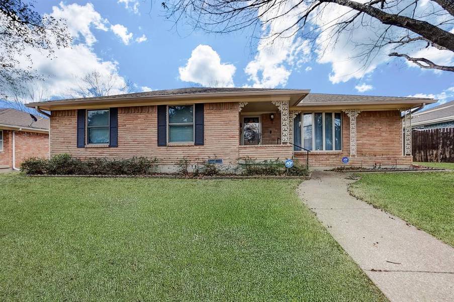 5722 Hillcroft Street, Dallas, TX 75227