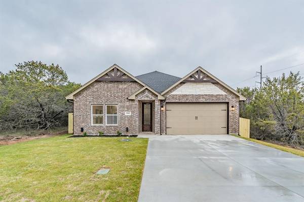 5903 Black Pine Circle, Granbury, TX 76048