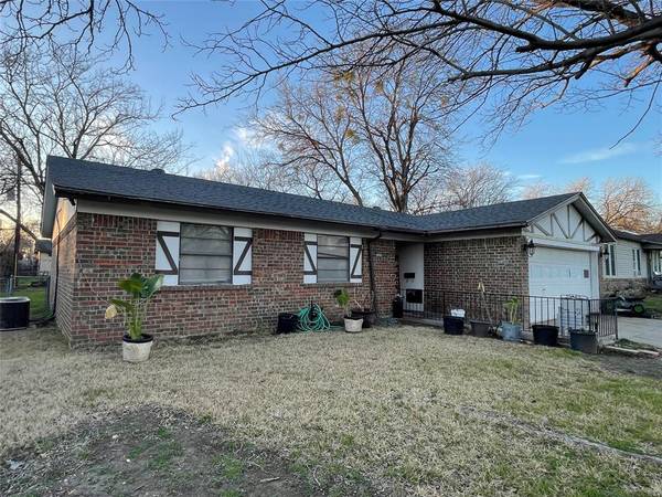 3529 Swan Street, Haltom City, TX 76117