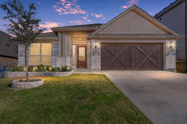 2003 Edgecreek Path, Lewisville, TX 75010